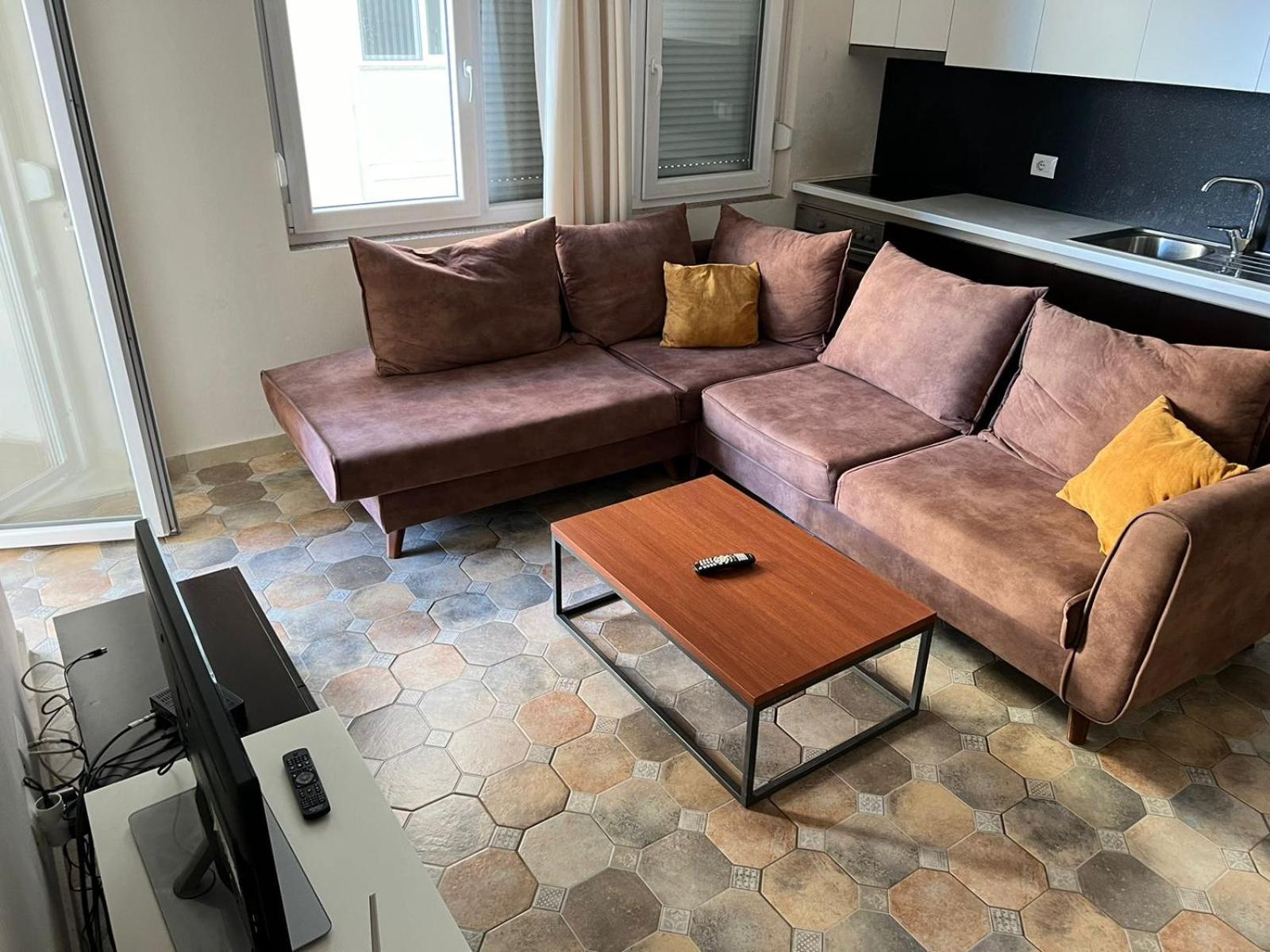 Shengjin Apartaments Eksteriør billede