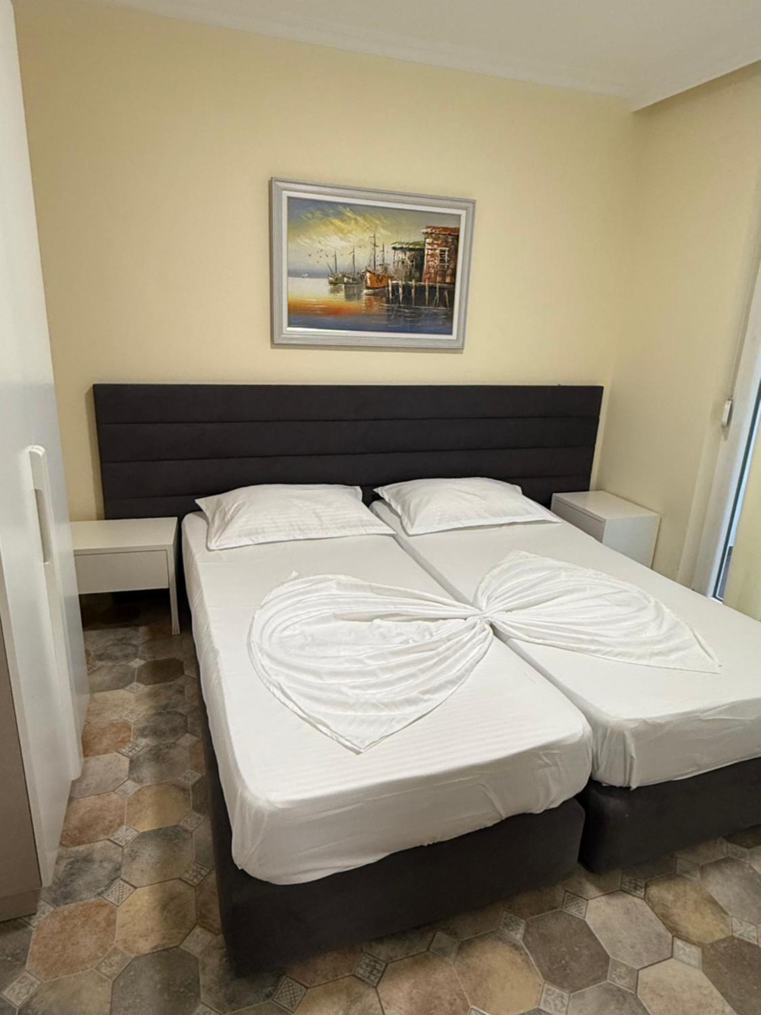 Shengjin Apartaments Eksteriør billede